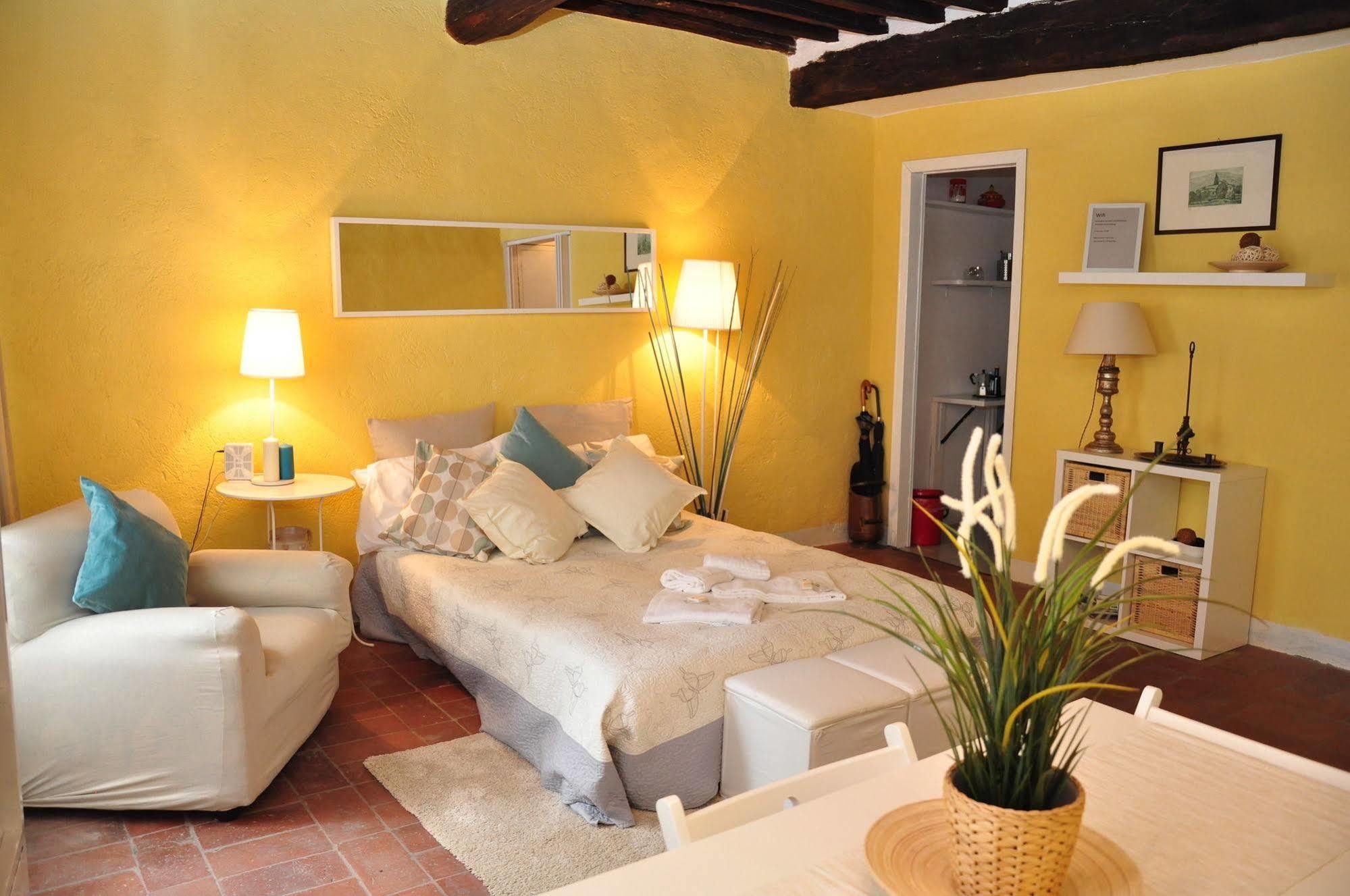 Bed & Breakfast At Lucca